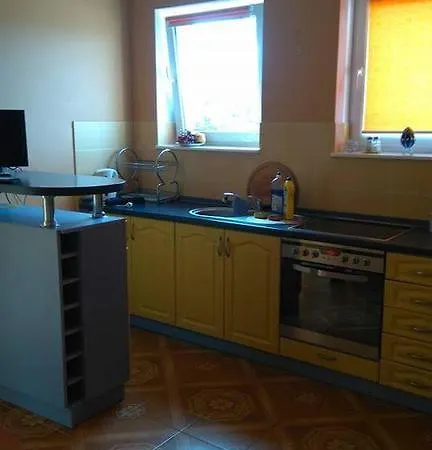 Leśna Polanka Gospodarstwo agroturystyczne *